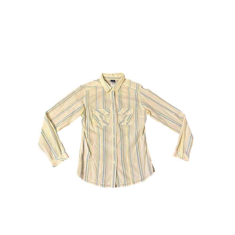 Patagonia Womens Size 2 Button-Down Shirt in good condition.